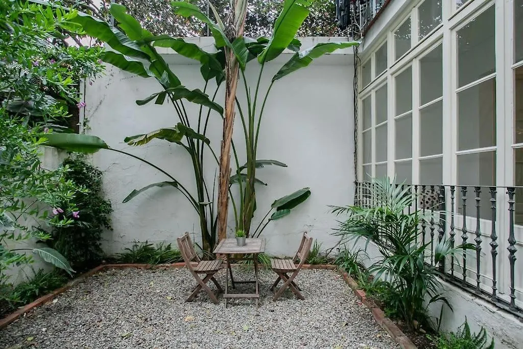 Canela Homes Barcelona Patio